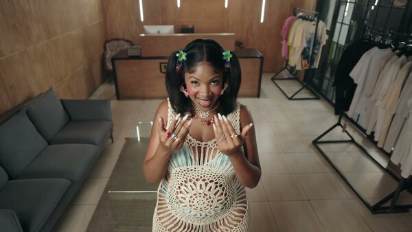 Khanya Greens, MEGADRUMZ & CowBoii – Mzawami (Video) Ft. Bob Mabena & Smangie Lee